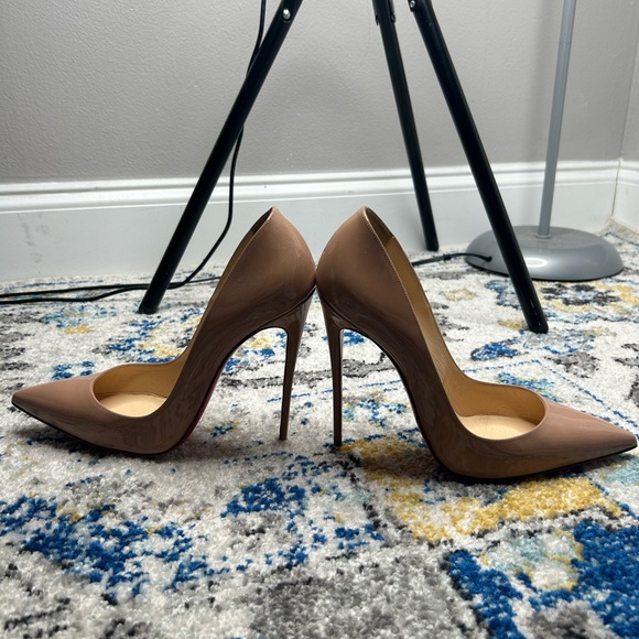 So Kate Christian Louis Vuitton nude pumps - Picture 2 of 7